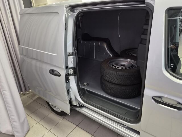 VOLKSWAGEN Caddy Maxi 2023 umpipakettiauto Cargo 2,0 TDI 90kW DSG 2510kg