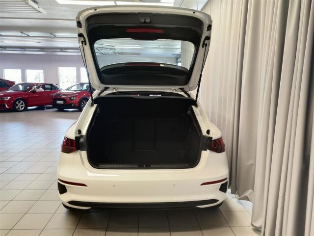 AUDI A3 2023 Sportback Progress 30 TFSI 81kW MHEV S tronic * ACC, Webasto, Urheiluetuistuimet *