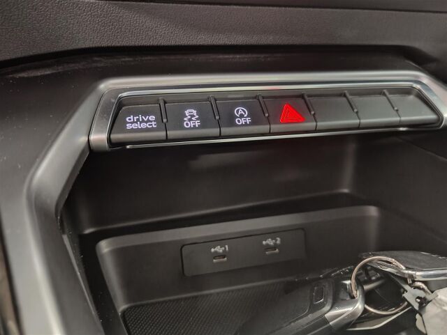 AUDI A3 2023 Sportback Progress 30 TFSI 81kW MHEV S tronic * ACC, Webasto, Urheiluetuistuimet *