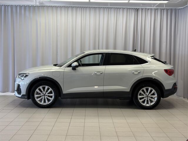 AUDI Q3 2024 Sportback Progress 45 TFSI e 180 kW S tronic