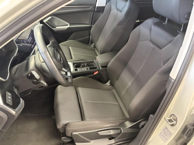 AUDI Q3 2024 Sportback Progress 45 TFSI e 180 kW S tronic