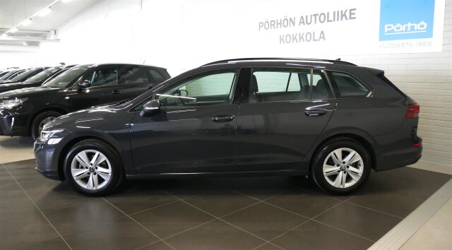 VOLKSWAGEN Golf 2023 Variant Comfort 1,0 TSI 81 kW, 1-omisteinen, vetokoukku, webasto! Vähän ajettu!