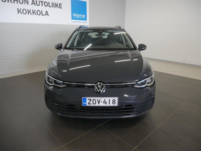 VOLKSWAGEN Golf 2023 Variant Comfort 1,0 TSI 81 kW, 1-omisteinen, vetokoukku, webasto! Vähän ajettu!