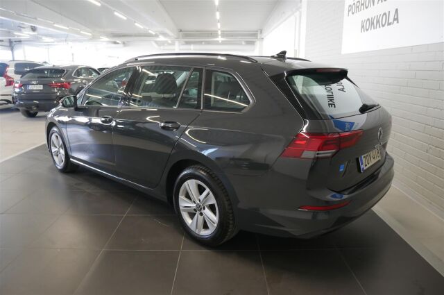 VOLKSWAGEN Golf 2023 Variant Comfort 1,0 TSI 81 kW, 1-omisteinen, vetokoukku, webasto! Vähän ajettu!