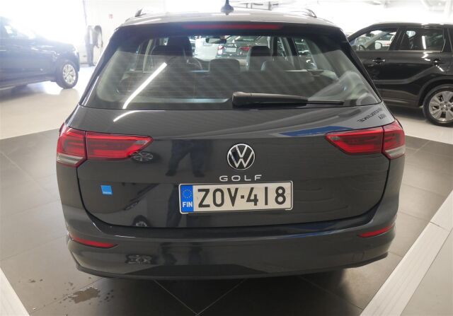 VOLKSWAGEN Golf 2023 Variant Comfort 1,0 TSI 81 kW, 1-omisteinen, vetokoukku, webasto! Vähän ajettu!