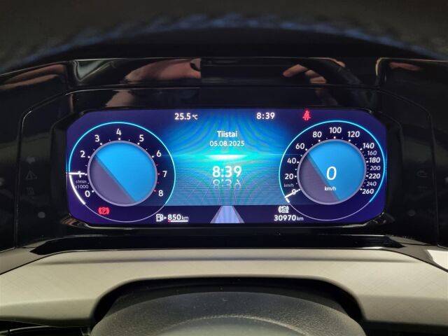 VOLKSWAGEN Golf 2023 Variant Comfort 1,0 TSI 81 kW / ACC / Webasto / Tutkat / Koukku