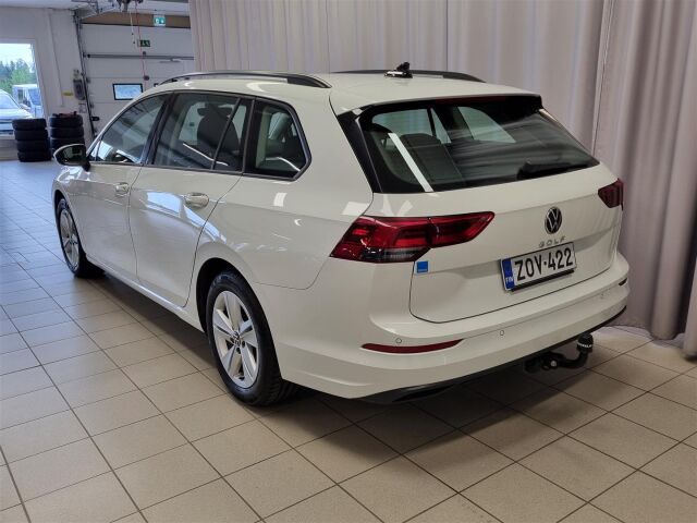 VOLKSWAGEN Golf 2023 Variant Comfort 1,0 TSI 81 kW / ACC / Webasto / Tutkat / Koukku
