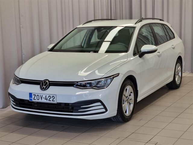 VOLKSWAGEN Golf 2023 Variant Comfort 1,0 TSI 81 kW / ACC / Webasto / Tutkat / Koukku