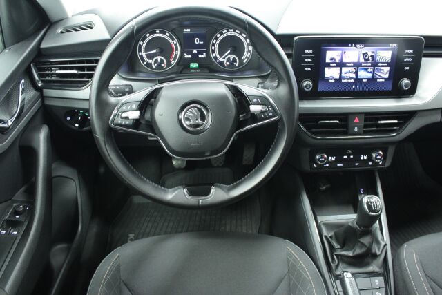 SKODA Kamiq 2023 1.0 TSI 110 Ambition