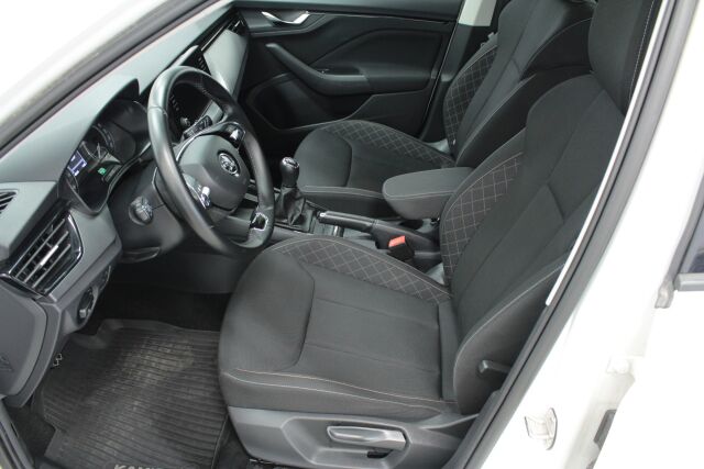 SKODA Kamiq 2023 1.0 TSI 110 Ambition