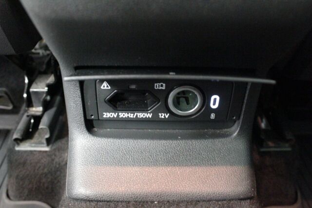 SKODA Karoq 2023 2.0 TDI 150 4x4 Ambition DSG Autom.
