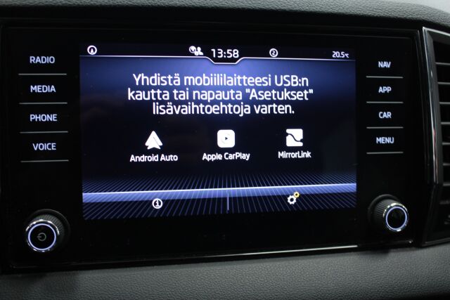 SKODA Karoq 2023 2.0 TDI 150 4x4 Ambition DSG Autom.