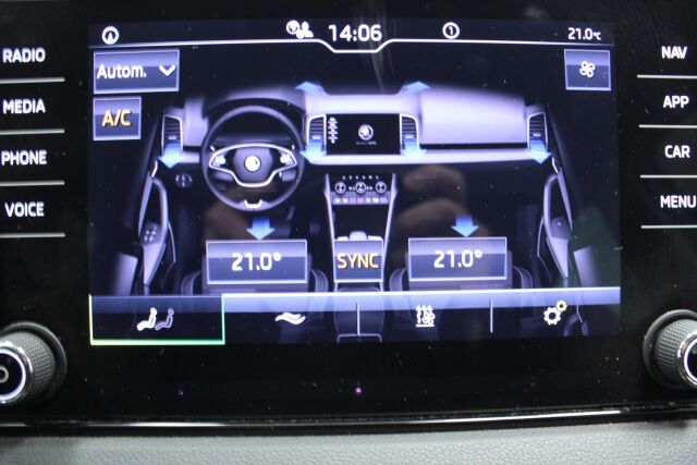 SKODA Karoq 2023 2.0 TDI 150 4x4 Ambition DSG Autom.
