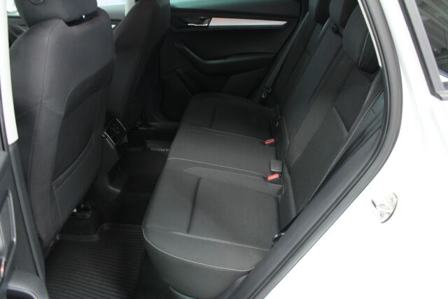 SKODA Karoq 2023 2.0 TDI 150 4x4 Ambition DSG Autom.