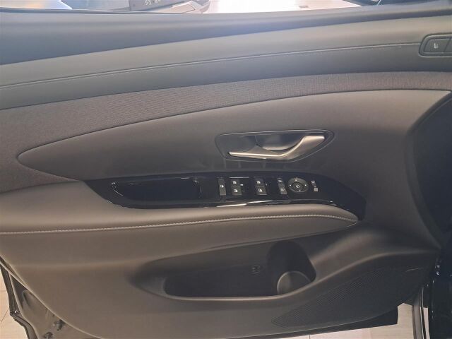 Hyundai Tucson 2025 1.6 T-GDi 252 hv Plug-in 4WD 6AT 20th Anniversary MY25. Juhlamalli kaikila herkuila.