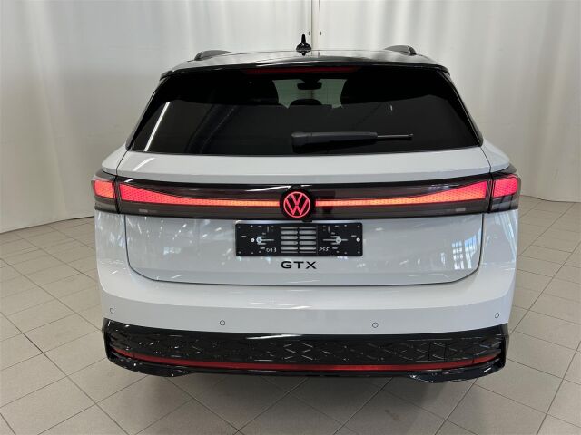 Volkswagen ID.7 2025 HETI VAPAA! Tourer GTX 4MOTION 75-v Juhlamalli 250 kW, akku 86 kWh