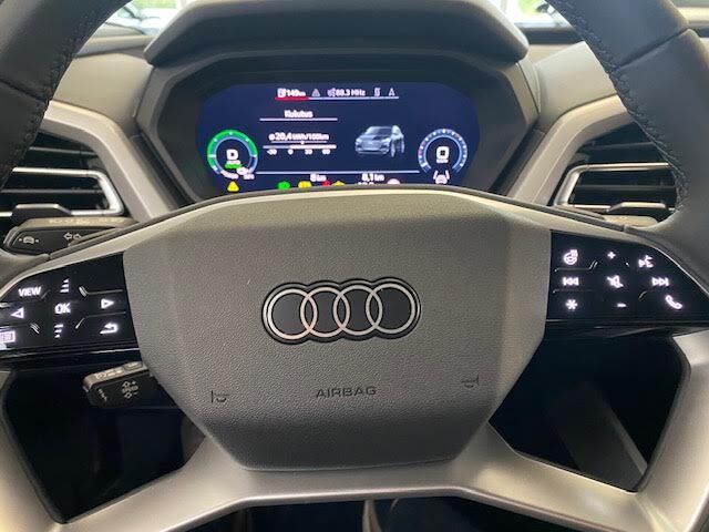 Audi Q4 e-tron 2025 Sportback 45 e-tron Land of quattro