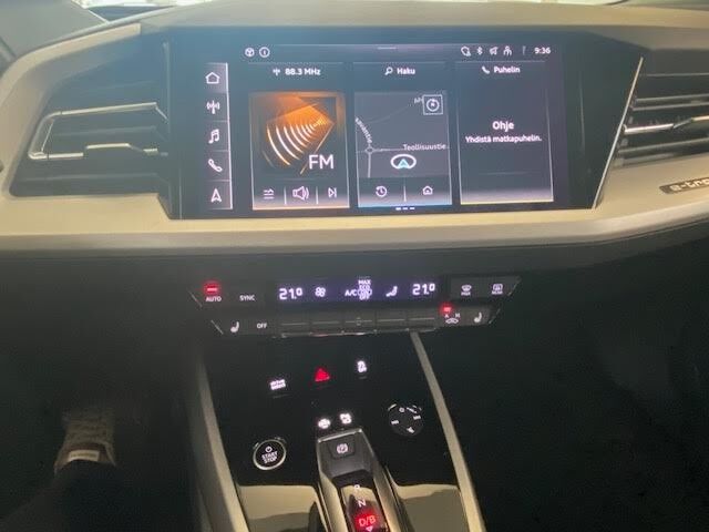 Audi Q4 e-tron 2025 Sportback 45 e-tron Land of quattro