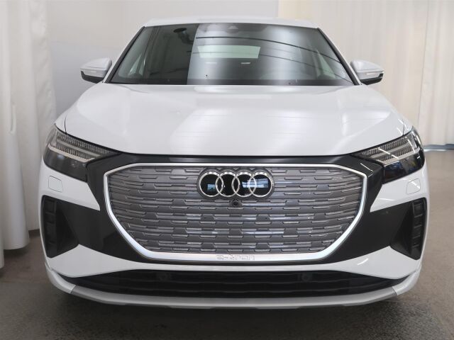 Audi Q4 e-tron 2025 Sportback 45 e-tron Land of quattro Plus