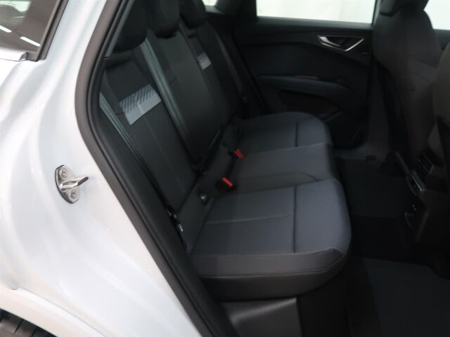 Audi Q4 e-tron 2025 Sportback 45 e-tron Land of quattro Plus
