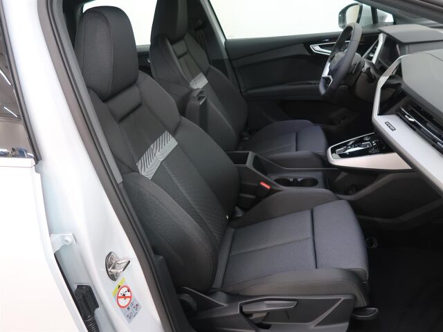 Audi Q4 e-tron 2025 Sportback 45 e-tron Land of quattro Plus