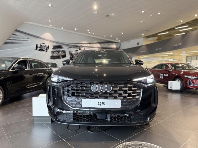 Audi Q5 2026 e-hybrid quattro 220 kW: Yhteensä 5 vuoden takuu jatkoturvakampanjan ansiosta!
