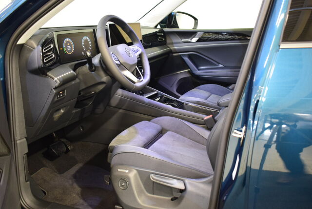 Volkswagen Tiguan 2025 Elegance 75-v Juhlamalli eHybrid 150 kW DSG-automaatti