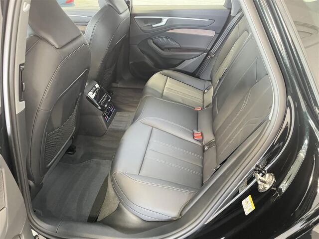 Audi A6 2026 Avant e-hybrid quattro 220 kW