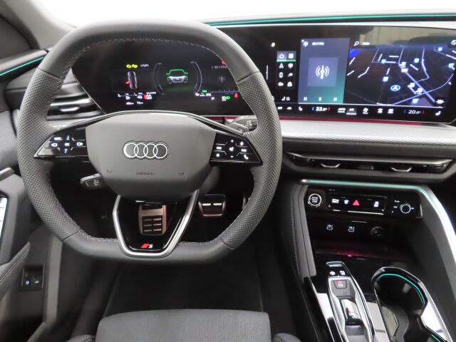 Audi Q5 2025 Sportback e-hybrid quattro 220 kW: Viiden vuoden tehdastakuu/150 000km: Tähän autoon rahoituskorko 2