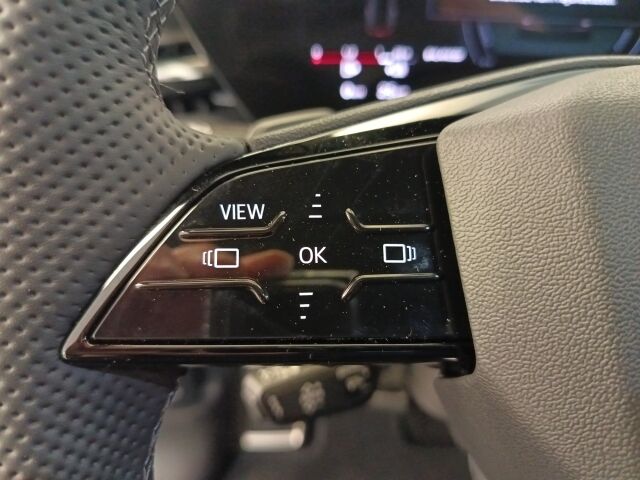 Audi Q5 2026 e-hybrid quattro 220 kW. jatkoturva 3.vuotta / 150.000km veloituksetta.