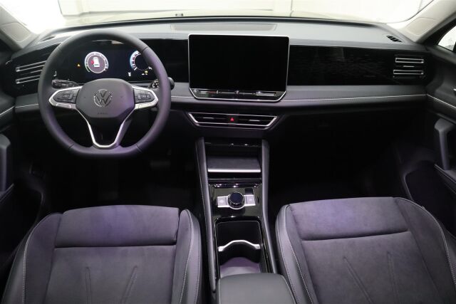 Volkswagen Tiguan 2025 Elegance 75-v Juhlamalli eHybrid 150 kW DSG-automaatti