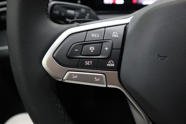 Volkswagen Tiguan 2025 Elegance 75-v Juhlamalli eHybrid 150 kW DSG-automaatti