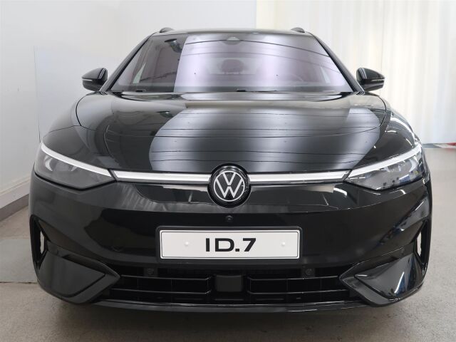 Volkswagen ID.7 2025 Tourer Pro Elegance 75-v Juhlamalli 210 kW, akku 77 kWh