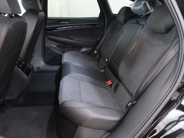 Volkswagen ID.7 2025 Tourer Pro Elegance 75-v Juhlamalli 210 kW, akku 77 kWh