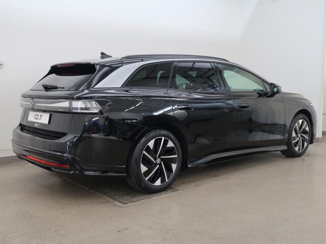 Volkswagen ID.7 2025 Tourer Pro Elegance 75-v Juhlamalli 210 kW, akku 77 kWh