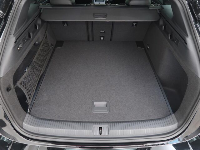 Volkswagen ID.7 2025 Tourer Pro Elegance 75-v Juhlamalli 210 kW, akku 77 kWh
