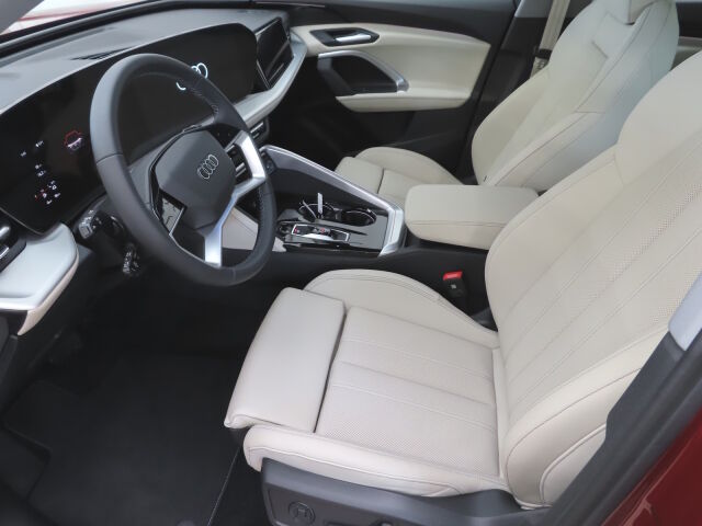 Audi Q5 2026 Sportback e-hybrid quattro 220 kW: Viiden vuoden/100 000km tehdastakuu!