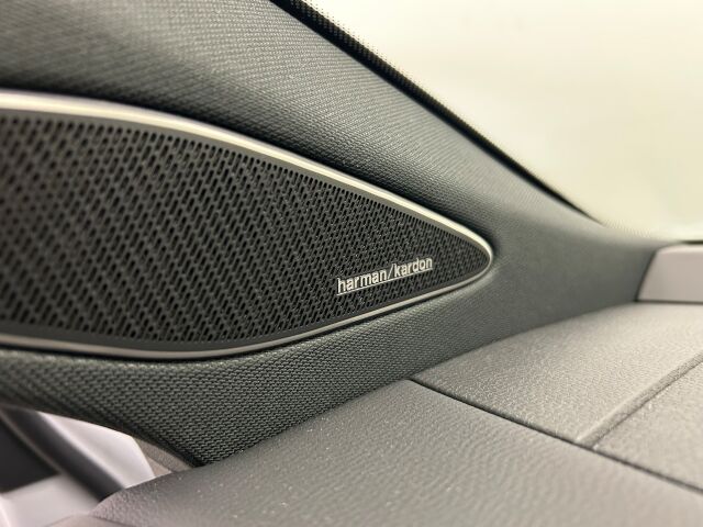 Volkswagen ID.7 2025 Tourer GTX 4MOTION 75-v Juhlamalli 250 kW, akku 86 kWh
