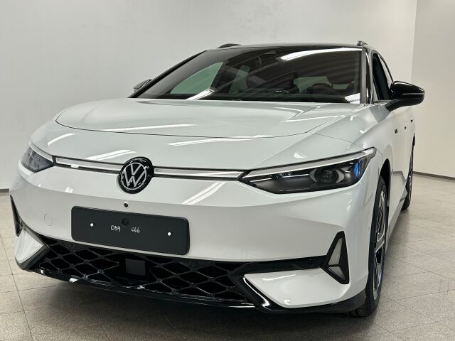 Volkswagen ID.7 2025 Tourer GTX 4MOTION 75-v Juhlamalli 250 kW, akku 86 kWh