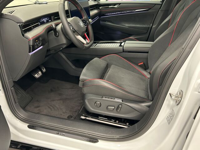 Volkswagen ID.7 2025 Tourer GTX 4MOTION 75-v Juhlamalli 250 kW, akku 86 kWh