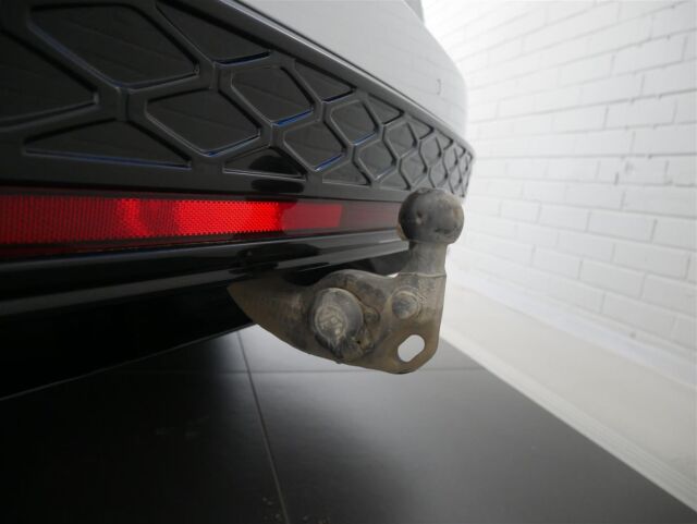 VOLKSWAGEN ID.7 2025 Tourer GTX 4MOTION 75-v Juhlamalli 250 kW, akku 86 kWh
