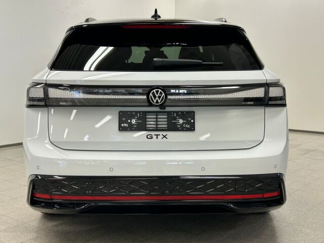 Volkswagen ID.7 2025 Tourer GTX 4MOTION 75-v Juhlamalli 250 kW, akku 86 kWh