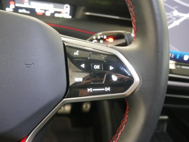 VOLKSWAGEN ID.7 2025 Tourer GTX 4MOTION 75-v Juhlamalli 250 kW, akku 86 kWh