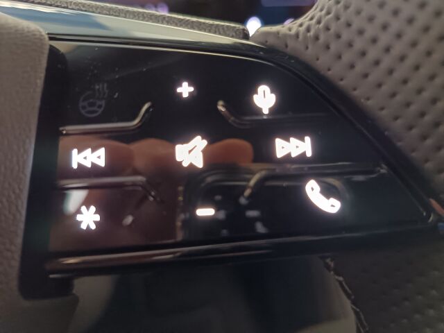 Audi Q5 2025 e-hybrid quattro 220 kW. Takuu 5 vuotta / 100.000 km