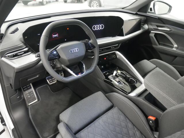 Audi Q5 2025 e-hybrid quattro 220 kW ***Tähän autoon 3 vuoden / 150tkm jatkoturva veloituksetta!***