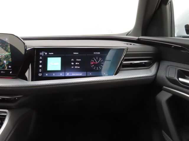 Audi Q5 2025 e-hybrid quattro 220 kW: Viiden vuoden/100tkm takuu. Auto käyttöönotettu 5.6.2026!