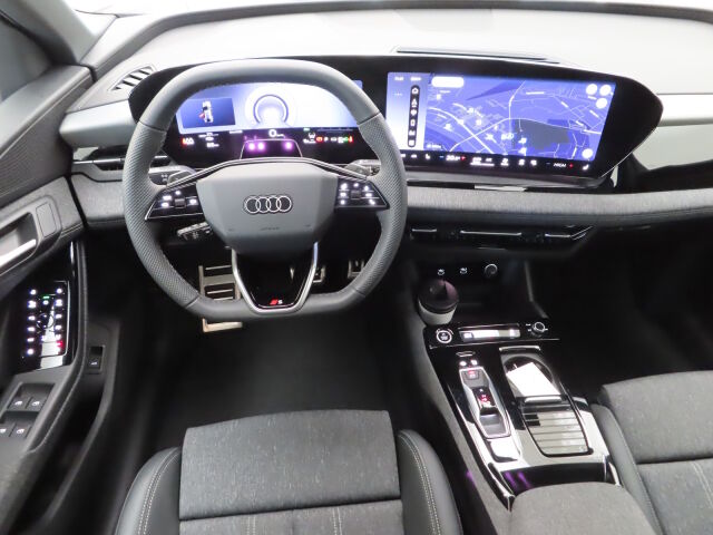 Audi Q6 e-tron 2026 Sportback quattro S line: Uudistunut mv 2026!