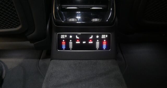 Audi A6 2026 Avant e-hybrid quattro 220 kW