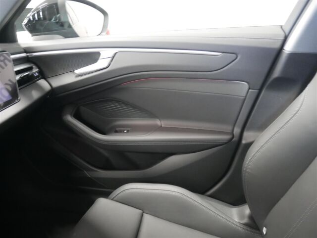 Audi A6 2026 Avant e-hybrid quattro 220 kW