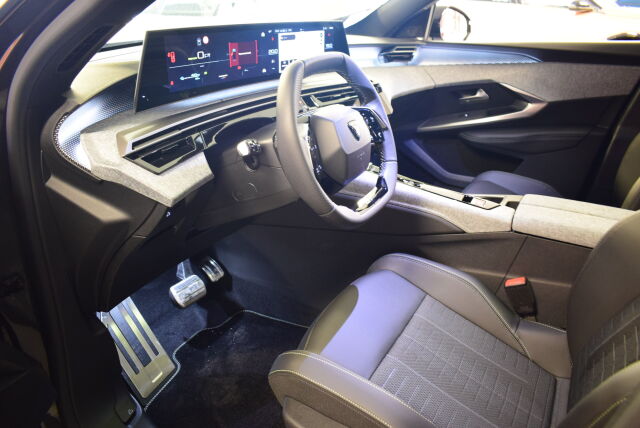 Peugeot E-3008 2026 GT AWD 73 kWh 325 Automaatti * 1,9 % korko + kulut *